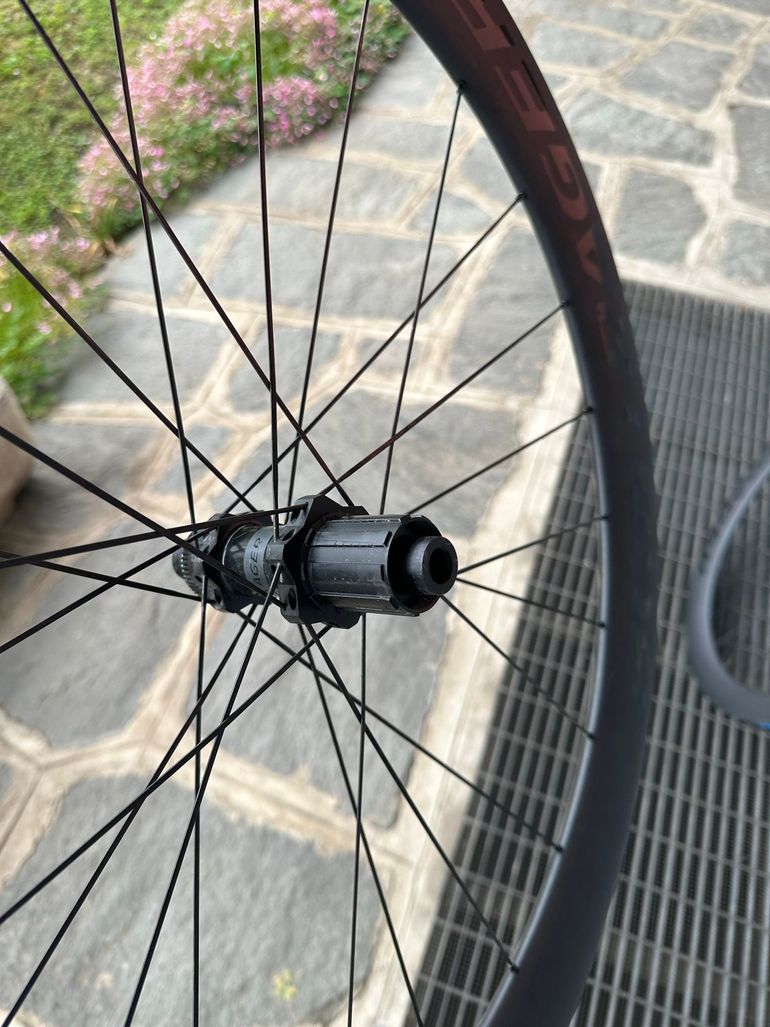 Used Bontrager Aeolus Pro 51 TLR Disc Road Wheel bike — image 8 of 8