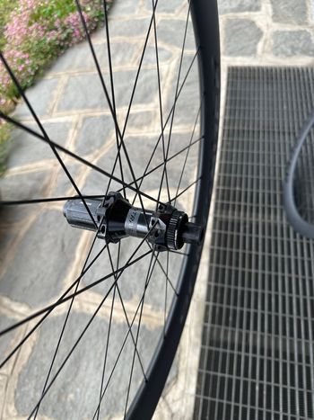 Used Bontrager Aeolus Pro 51 TLR Disc Road Wheel bike — image 7 of 8