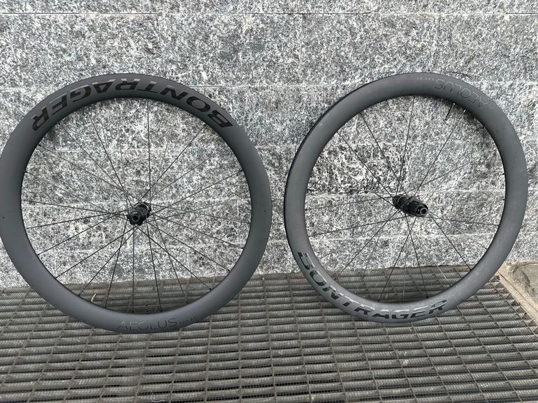 Used Bontrager Aeolus Pro 51 TLR Disc Road Wheel bike — image 1 of 8