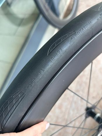 Used Giant SLR 2 50 Disc WheelSystem 2024 bike — image 2 of 12