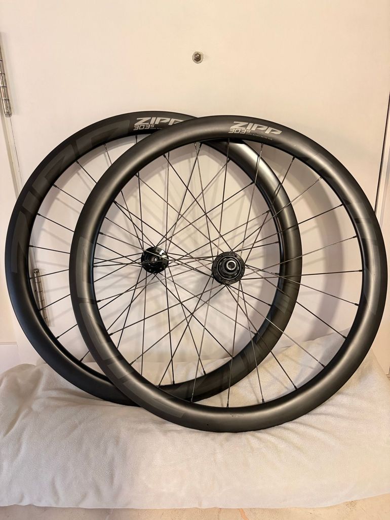 Used Zipp Firecrest 303 45mm bike — image 2 of 11