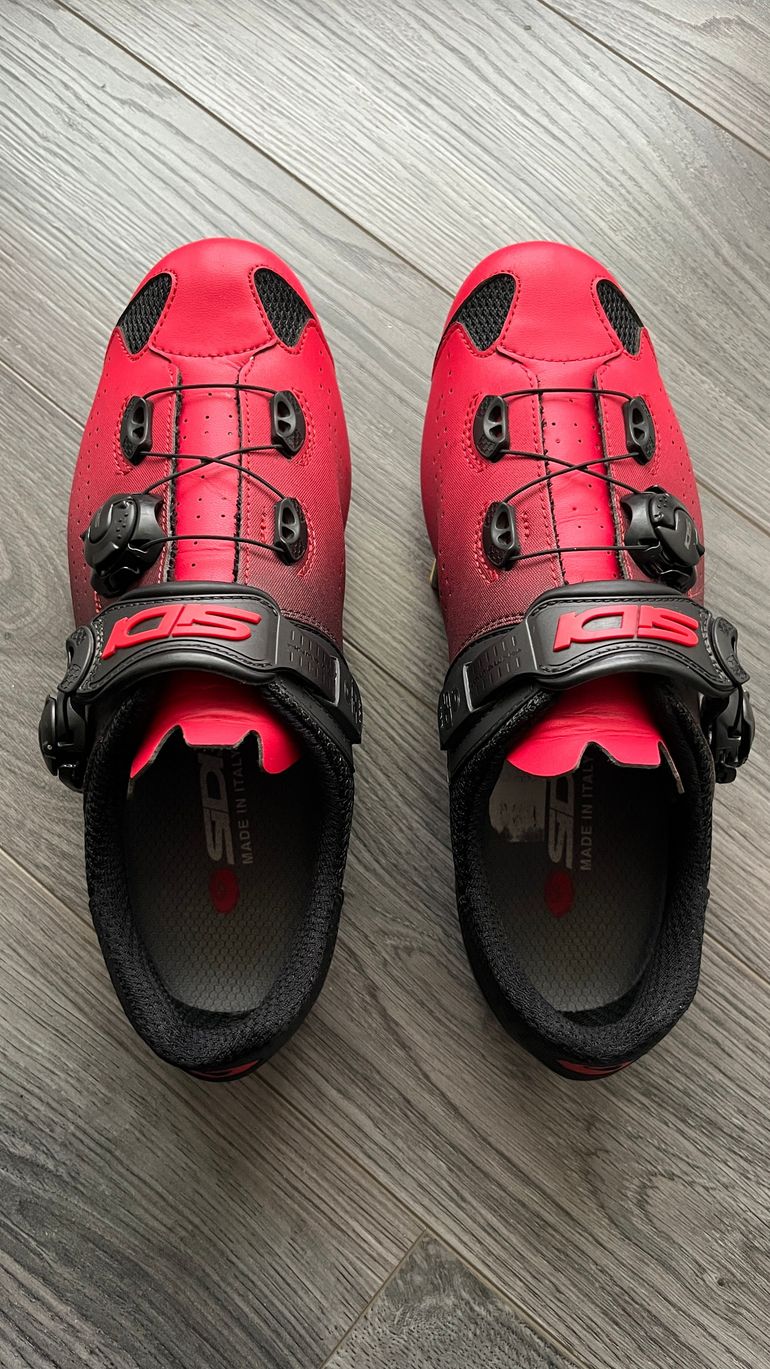 Used Sidi Genius 10 Road (Rosso/Nero) 41.5 bike — image 1 of 5