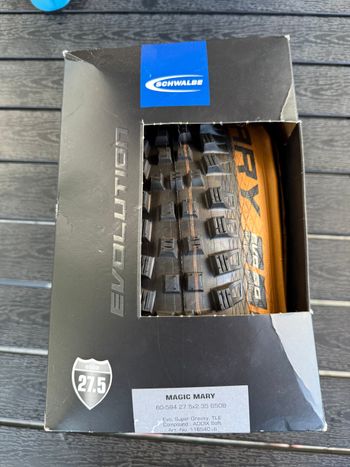 Used Schwalbe Magic Mary Evo Super Gravity TLE Addix Soft 27,5x2.35 bike
