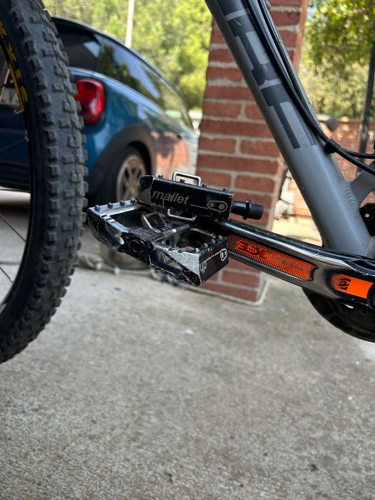 Used Crankbrothers Pedals bike — image 1 of 2