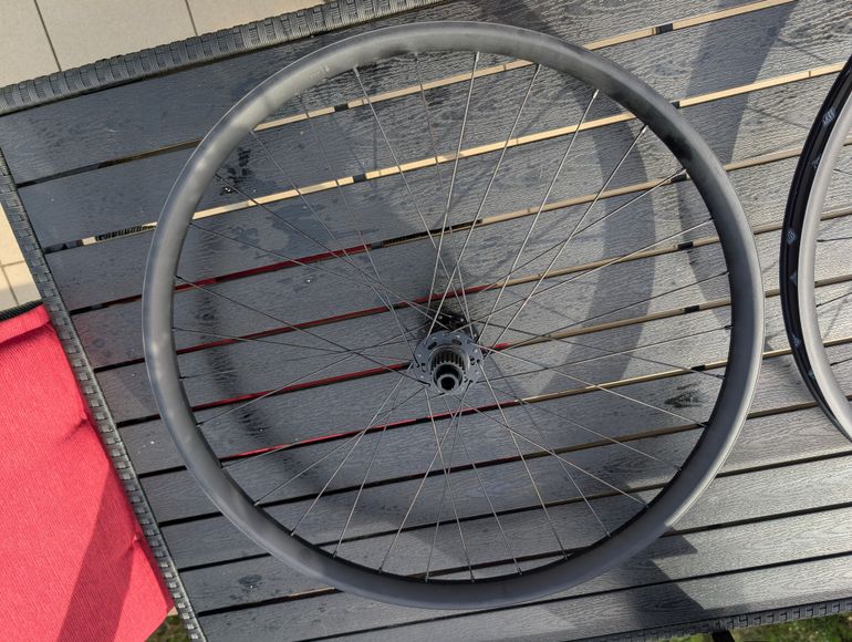 Used Specialized Hookless Alloy Mullet Wheelset bike — image 2 of 15