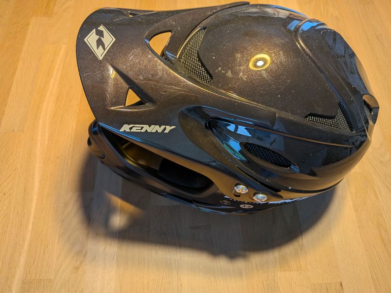 Used Kenny VTT Integral Helmet 2025 bike — image 2 of 2