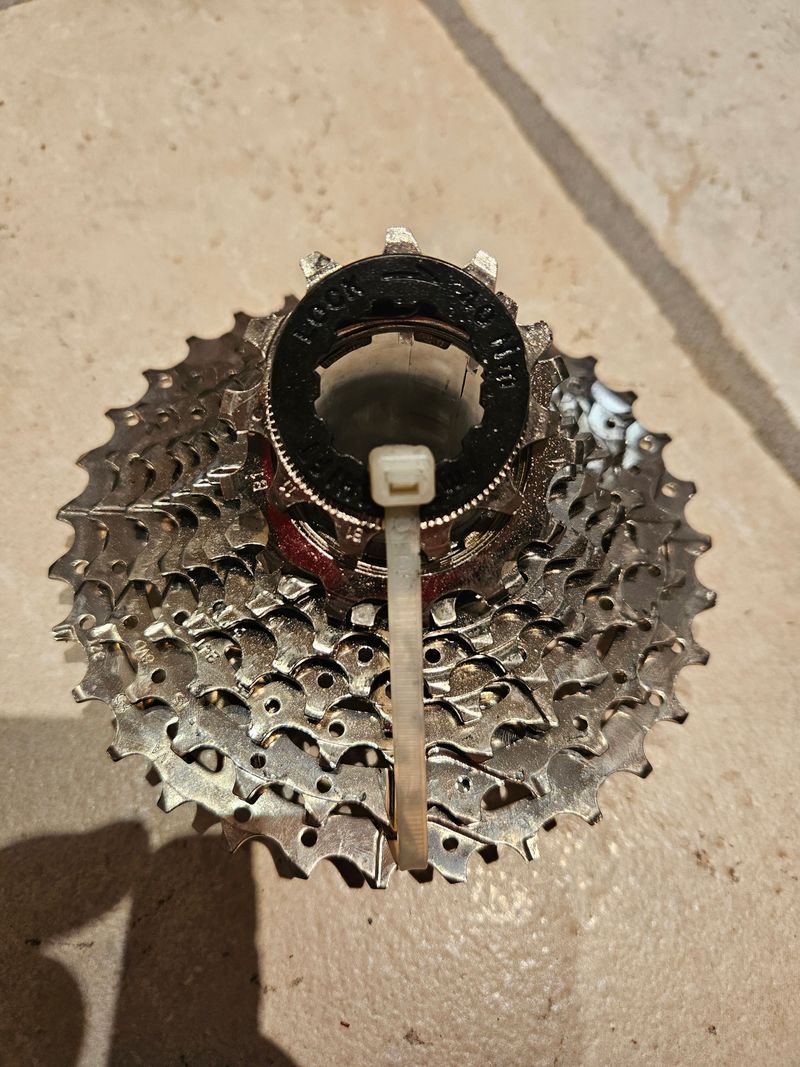 Käytetty Microshift 9-speed 11-32 Cassette bike — kuva 1 / 4