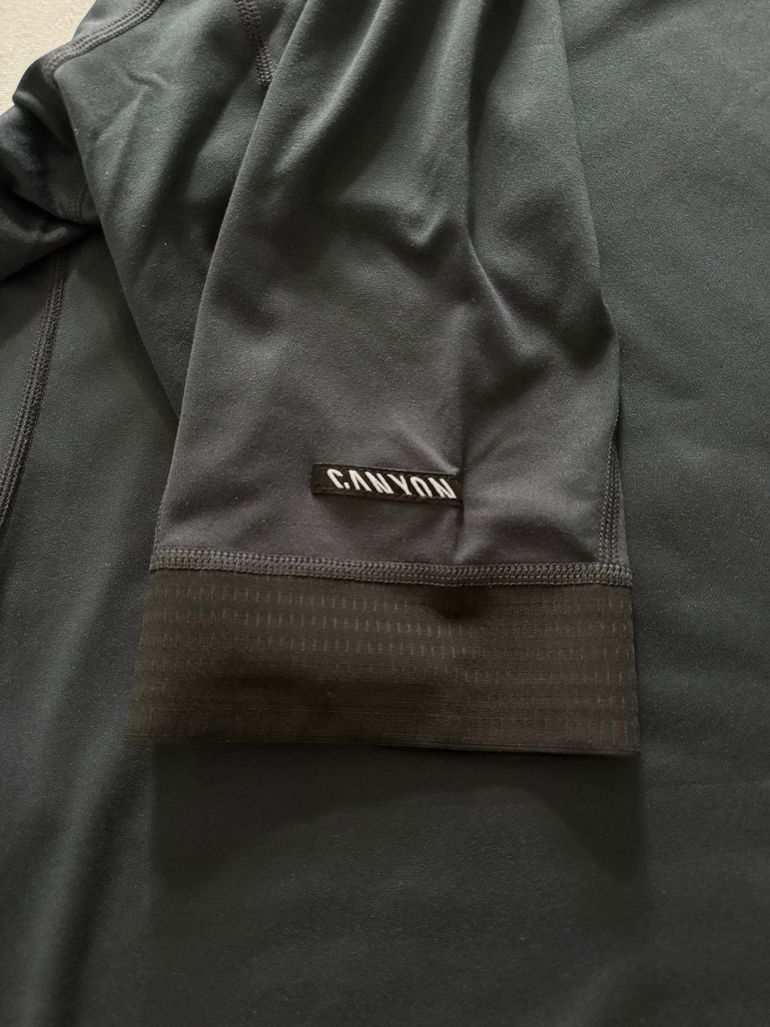 Used Canyon Signature Classic Radtrikot bike — image 7 of 10