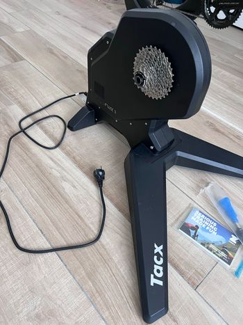 Used Tacx Flux S Smart 2022 bike — image 4 of 5