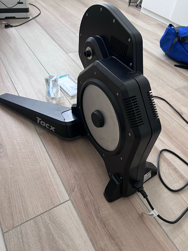 Used Tacx Flux S Smart 2022 bike — image 2 of 5