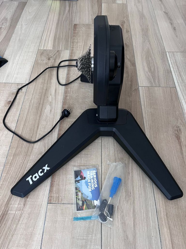 Used Tacx Flux S Smart 2022 bike — image 5 of 5