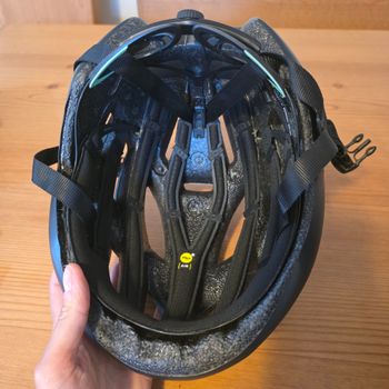 Used MET Trenta 3K Carbon MIPS Helmet bike — image 7 of 8