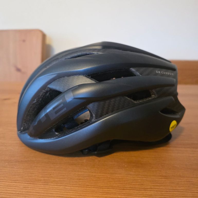 Used MET Trenta 3K Carbon MIPS Helmet bike — image 4 of 8