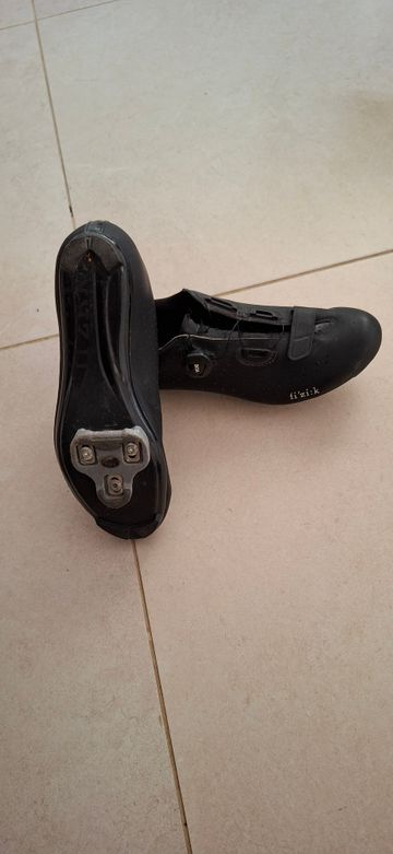 Fizik Tempo Cycling Shoes usato