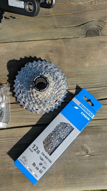Used Shimano Ultegra R8170 Di2 12-speed Groupset 2024 bike — image 2 of 20