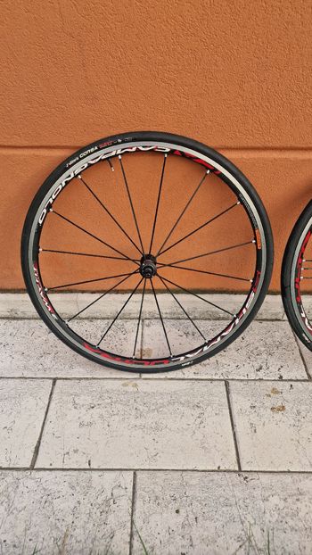 Used Campagnolo ruote Shamal Ultra bike — image 2 of 6