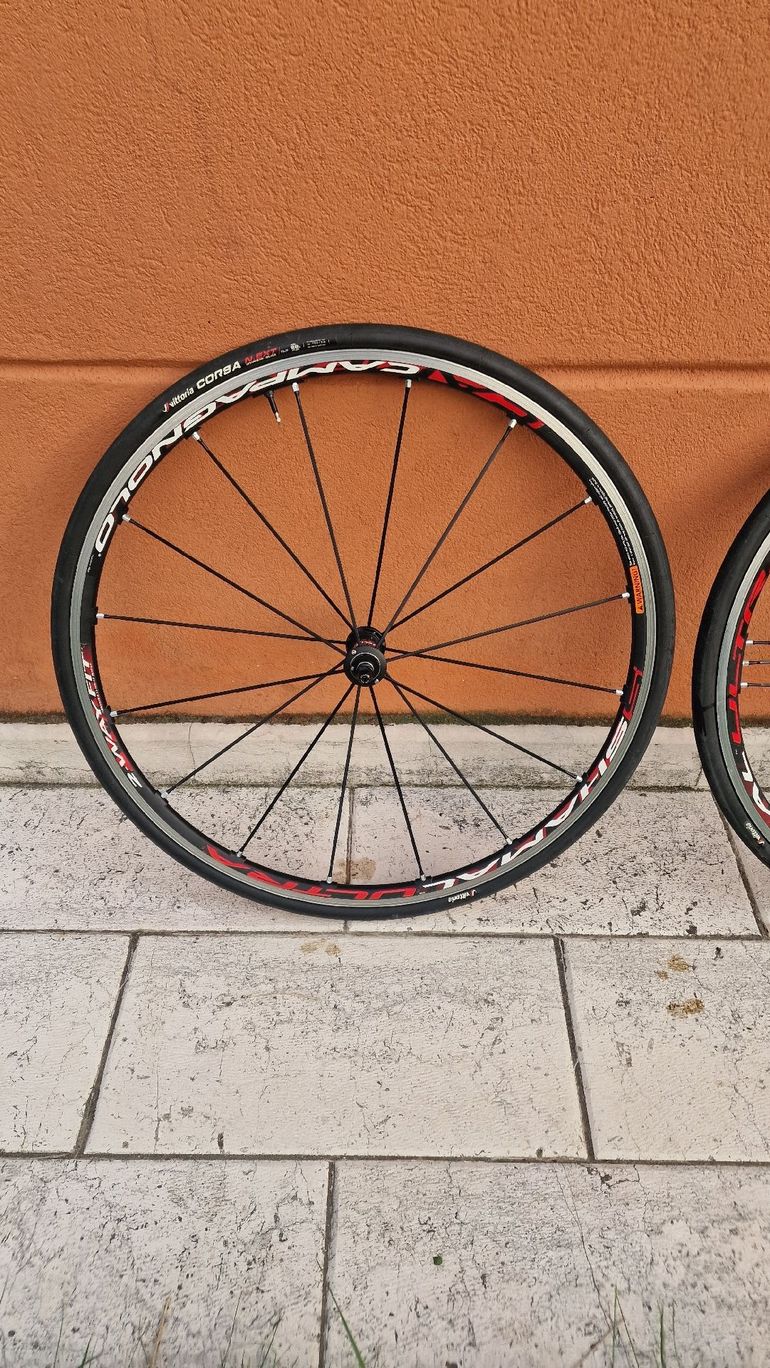 Used Campagnolo ruote Shamal Ultra bike — image 2 of 6