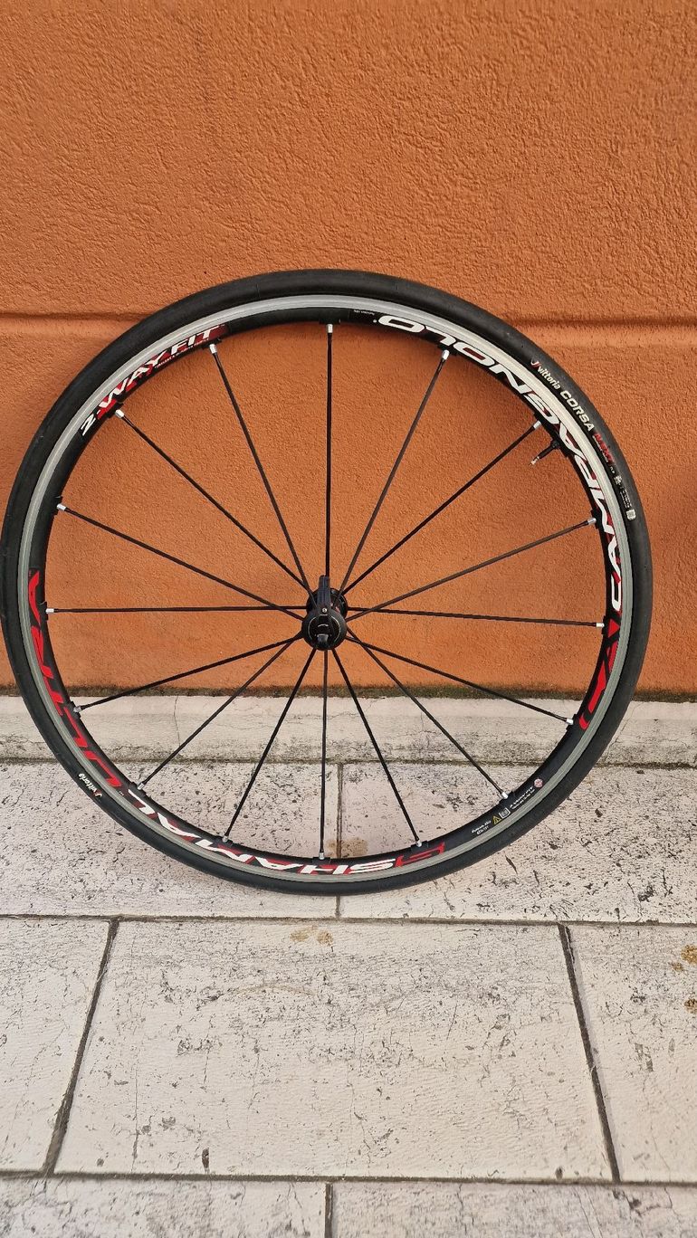 Used Campagnolo ruote Shamal Ultra bike — image 5 of 6