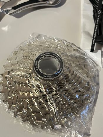 Used Shimano GRX810 2x11V bike — image 4 of 11