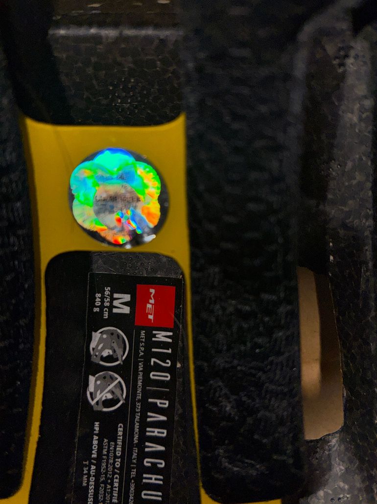 Used MET Parachute MCR MIPS Helmet 2022 bike — image 5 of 5
