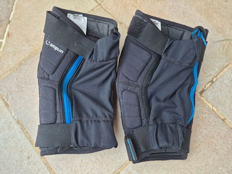 Used Amplifi Salvo Joint Knee Zip Knieprotektoren schwarz Médium 2022 bike — image 3 of 4