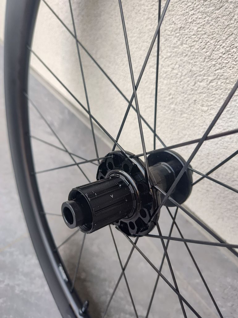 Used Giant SLR 1 50 Carbon Disc Wheels 2024 bike — image 8 of 8