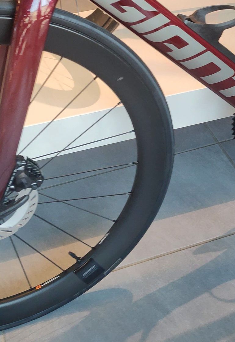Used Giant SLR 1 50 Carbon Disc Wheels 2024 bike — image 4 of 4