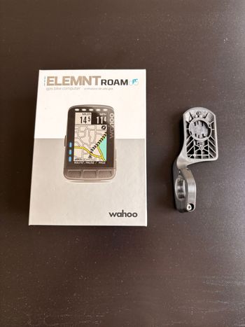 Used Wahoo ELEMNT ROAM GPS Bike Computer bike — image 4 of 5