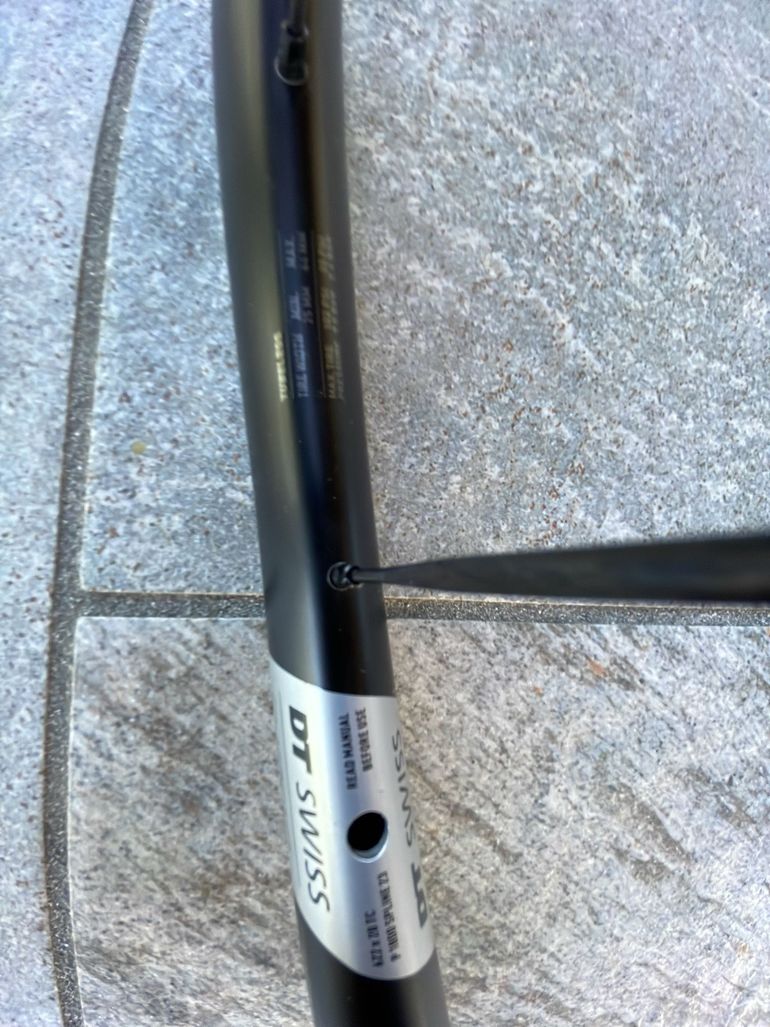 Used Dt Swiss Ruota 2026 bike — image 2 of 7