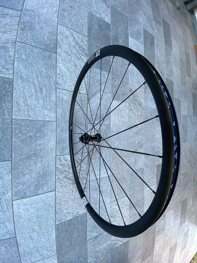 Used Dt Swiss Ruota 2026 bike — image 4 of 7