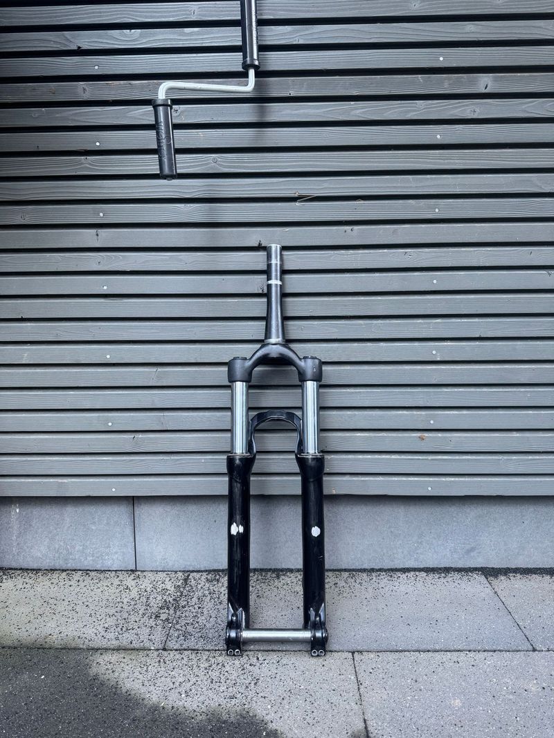 Käytetty Manitou Circus DJ Fork 2024 bike — kuva 1 / 3