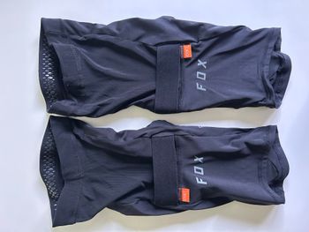 Used Fox d30 Knee Pads bike — image 3 of 3