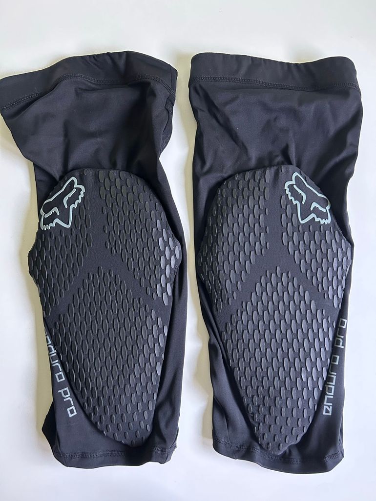 Used Fox d30 Knee Pads bike — image 1 of 3