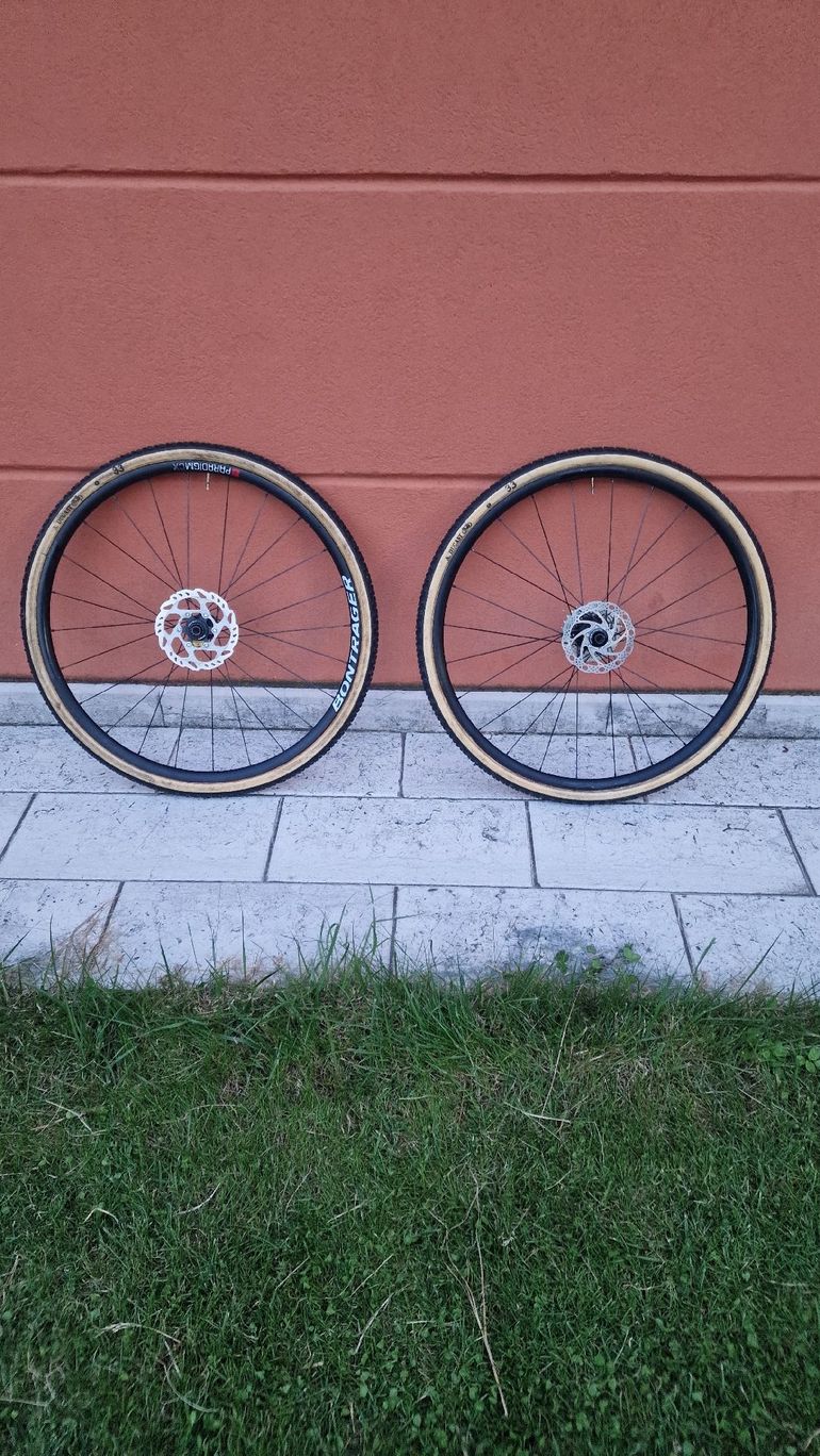 Used Bontrager ruote RSL race shop limited bike — image 4 of 6