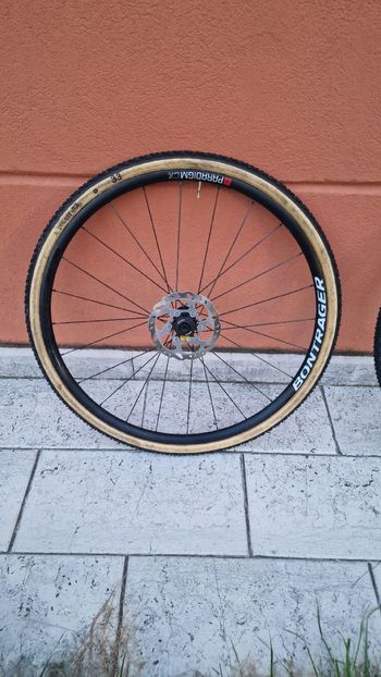 Used Bontrager ruote RSL race shop limited bike — image 5 of 6