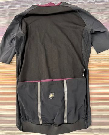Brugt Assos UMA GTV JERSEY C2 2025 bike — billede 4 af 4