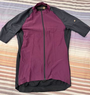 Brugt Assos UMA GTV JERSEY C2 2025 bike — billede 3 af 4