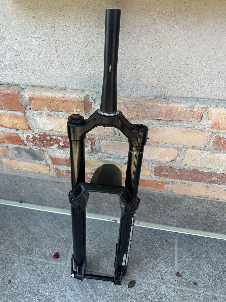 Used RockShox ZEB Ultimate Charger 3.1 RC2 29" 180mm 2025 bike — image 2 of 4