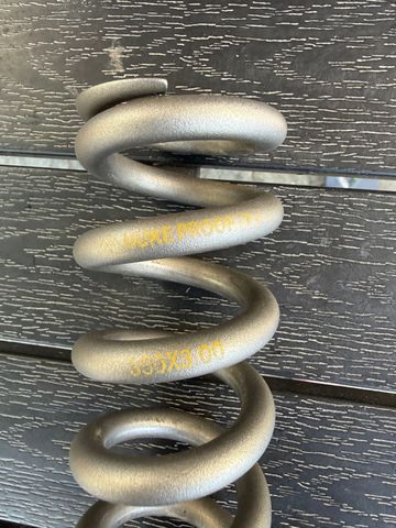 Używany Nukeproof 350x3.00 Titanium Coil spring bike — zdjęcie 2 z 2