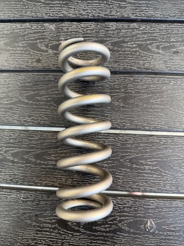 Używany Nukeproof 350x3.00 Titanium Coil spring bike — zdjęcie 1 z 2