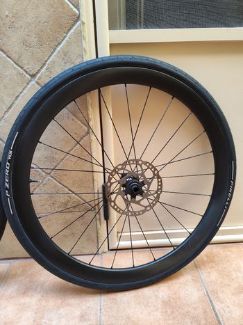 Used Dt Swiss Carbono Llantas Buje 350 2025 bike — image 3 of 11