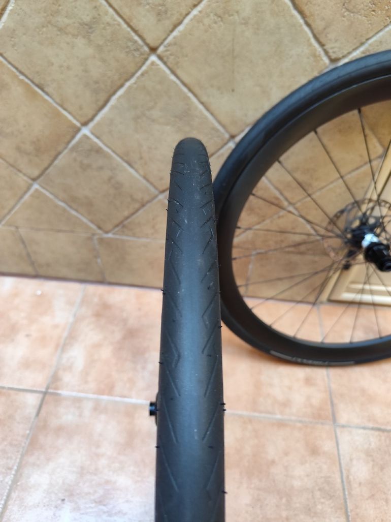 Used Dt Swiss Carbono Llantas Buje 350 2025 bike — image 9 of 11