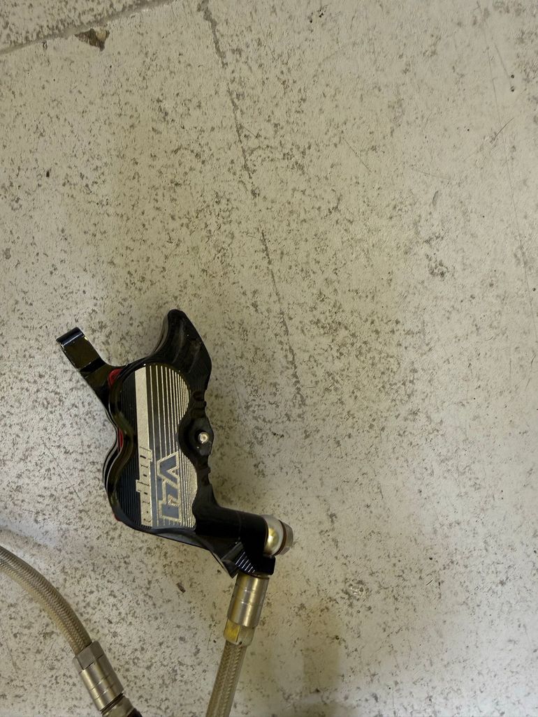 Used Hope Tech 3 V4 Disc Brake bike — image 7 of 9