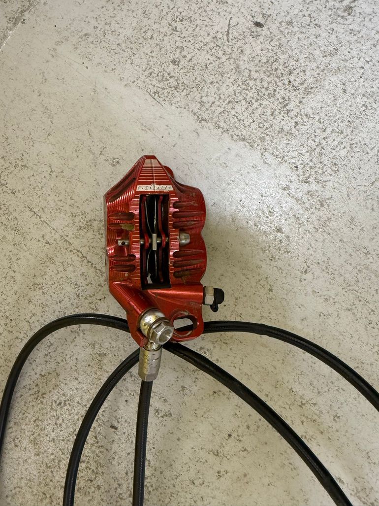 Used Hope Tech 3 V4 Disc Brake bike — image 9 of 9