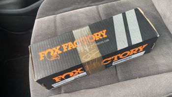 Used Fox X2 Factory 210x55 2025 bike — image 4 of 4