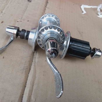 Used Campagnolo Record 8 speed groupset + hubset bike — image 17 of 35