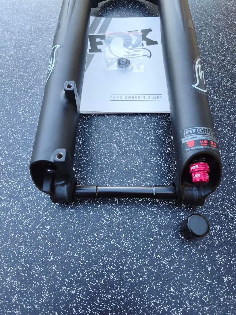 Used Fox 34 Factory 130mm 29" bike — image 4 of 10