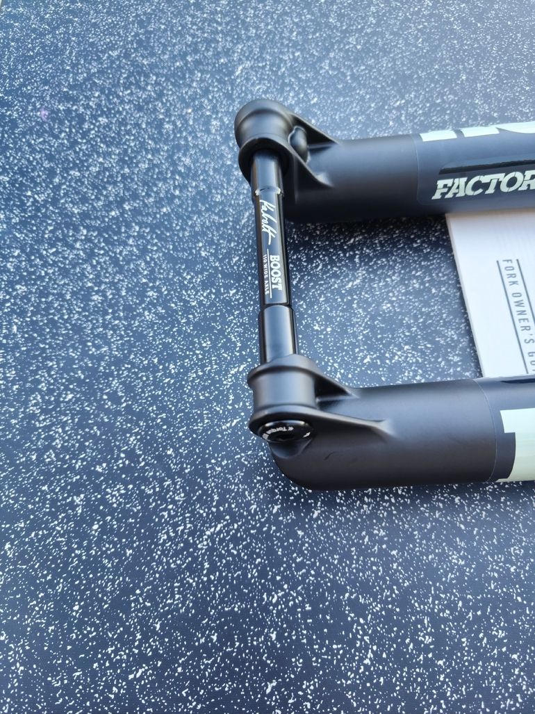 Used Fox 34 Factory 130mm 29" bike — image 10 of 10