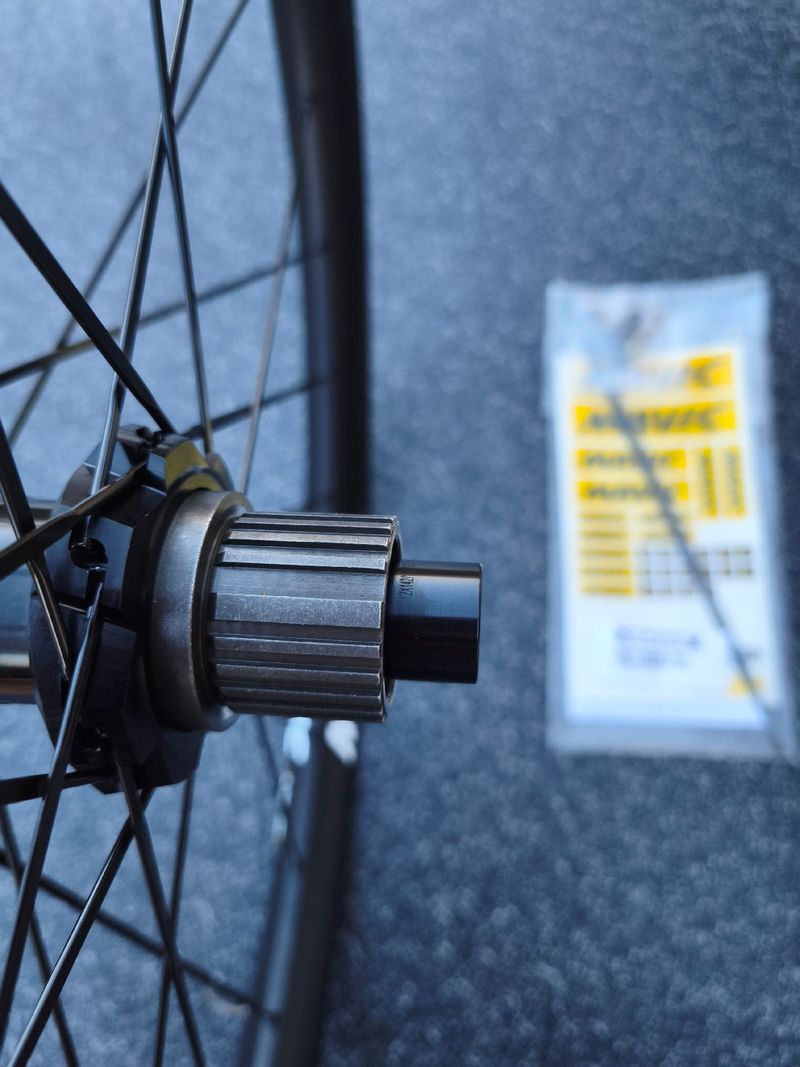 Tweedehands Mavic e-deemax 27'5" Spline CenterLock bike — afbeelding 4 van 7