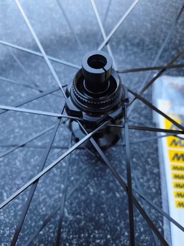 Tweedehands Mavic e-deemax 27'5" Spline CenterLock bike — afbeelding 6 van 7